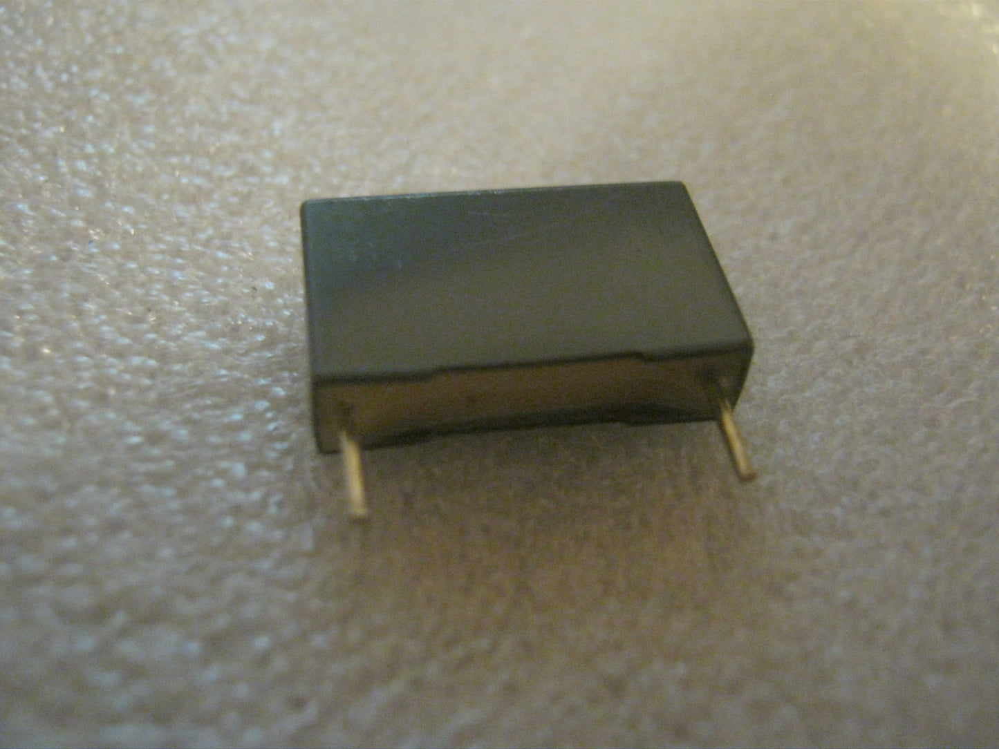 condensatore 100NF 400 V MKP PASSO 10 MM