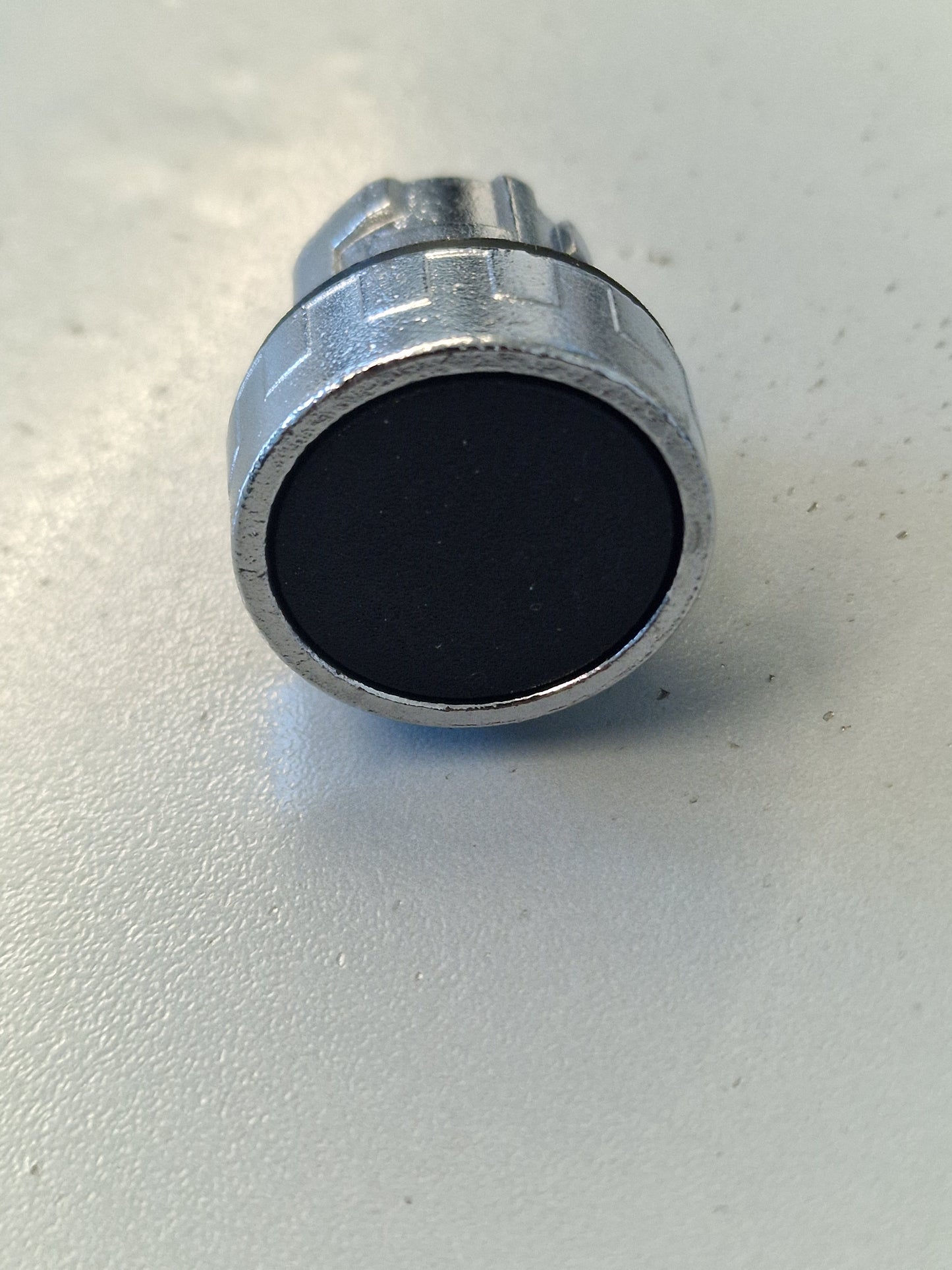 Breter 5100 Ø 24 Pulsante Instabile NERO