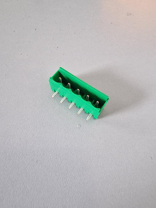 Connettore maschio PCB – fila singola, 90 gradi, 5 PIN, passo 5,08, con spalle