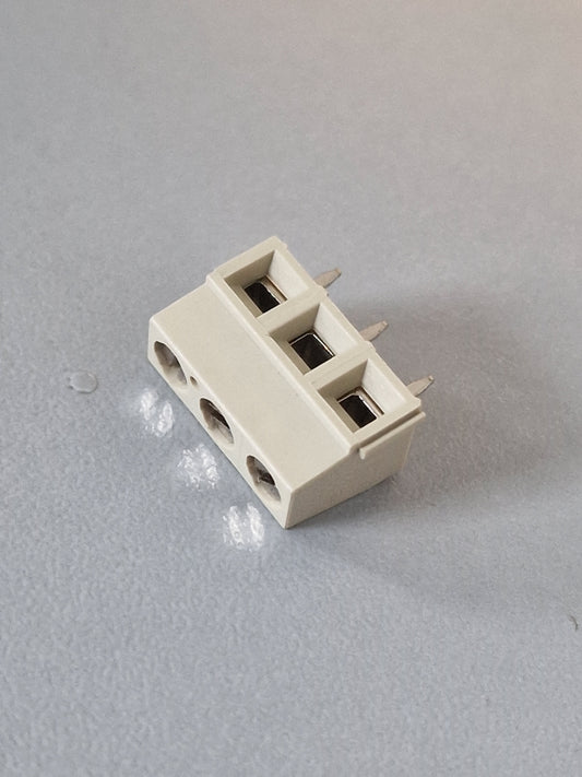 282837-3 connettore 3 poli femm. AMP  passo 5.08 mm