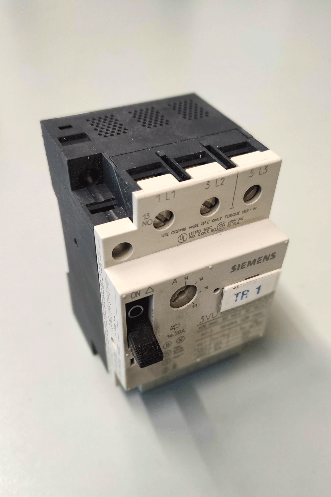 3VU1300-0MN00 14-20A Interruttore SIEMENS